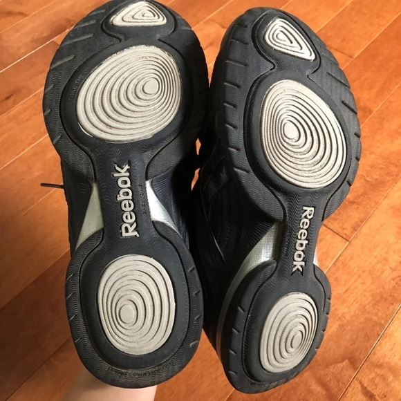 Women's Black Reebok Runners Size 6.5 - Picture 2 of 5